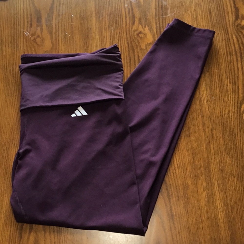 Adidas cropped fold over  leggings in maroon size xl